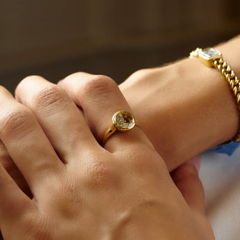 Neue Circle Ring Petite Rings - Moritz Glik Ready to Ship diamonds