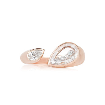 Plural Open Ring in 18 karat gold by MORITZ GLIK
